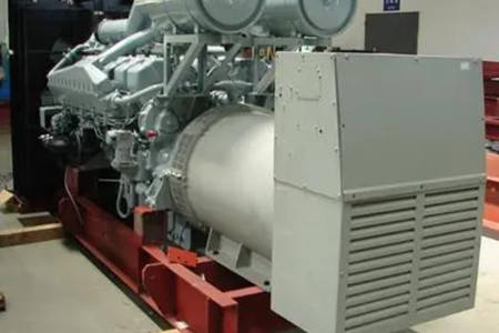 三菱發(fā)電機(jī)組油壓過(guò)低該如何處理？