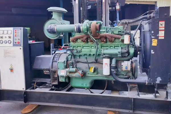 怎么從康明斯發(fā)電機(jī)組的機(jī)油壓力表看故障所在部位？